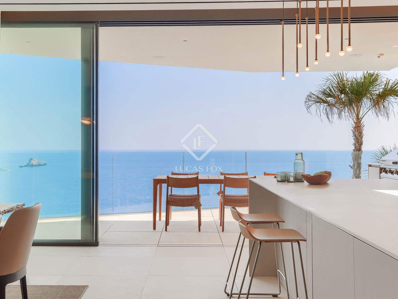 4 makuuhuone Huvila myytävänä paikassa El Toro / Port Adriano mukana uima-altaan 
autotalli - 11 900 000 € (Ref: 9085660)