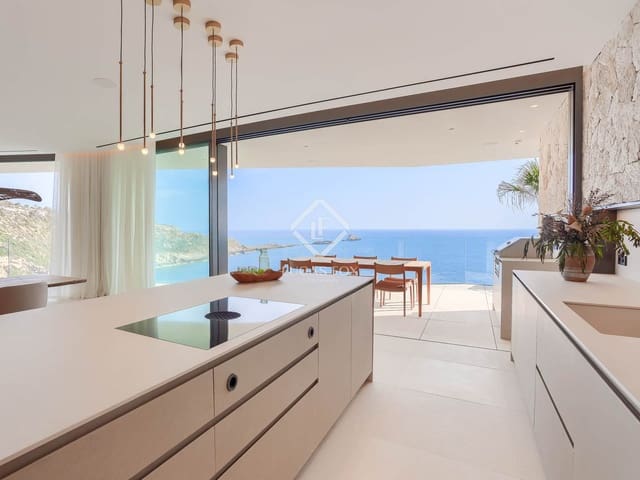 4 soverom Villa til salgs i El Toro / Port Adriano, Calvià med svømmebasseng garasje - € 11 900 000 (Ref: 9085660)