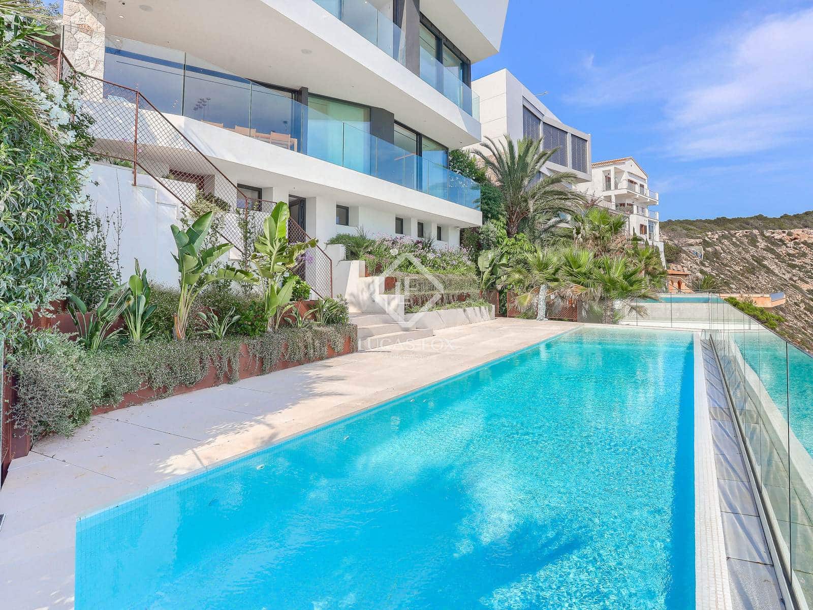 4 makuuhuone Huvila myytävänä paikassa El Toro / Port Adriano mukana uima-altaan 
autotalli - 11 900 000 € (Ref: 9085660)