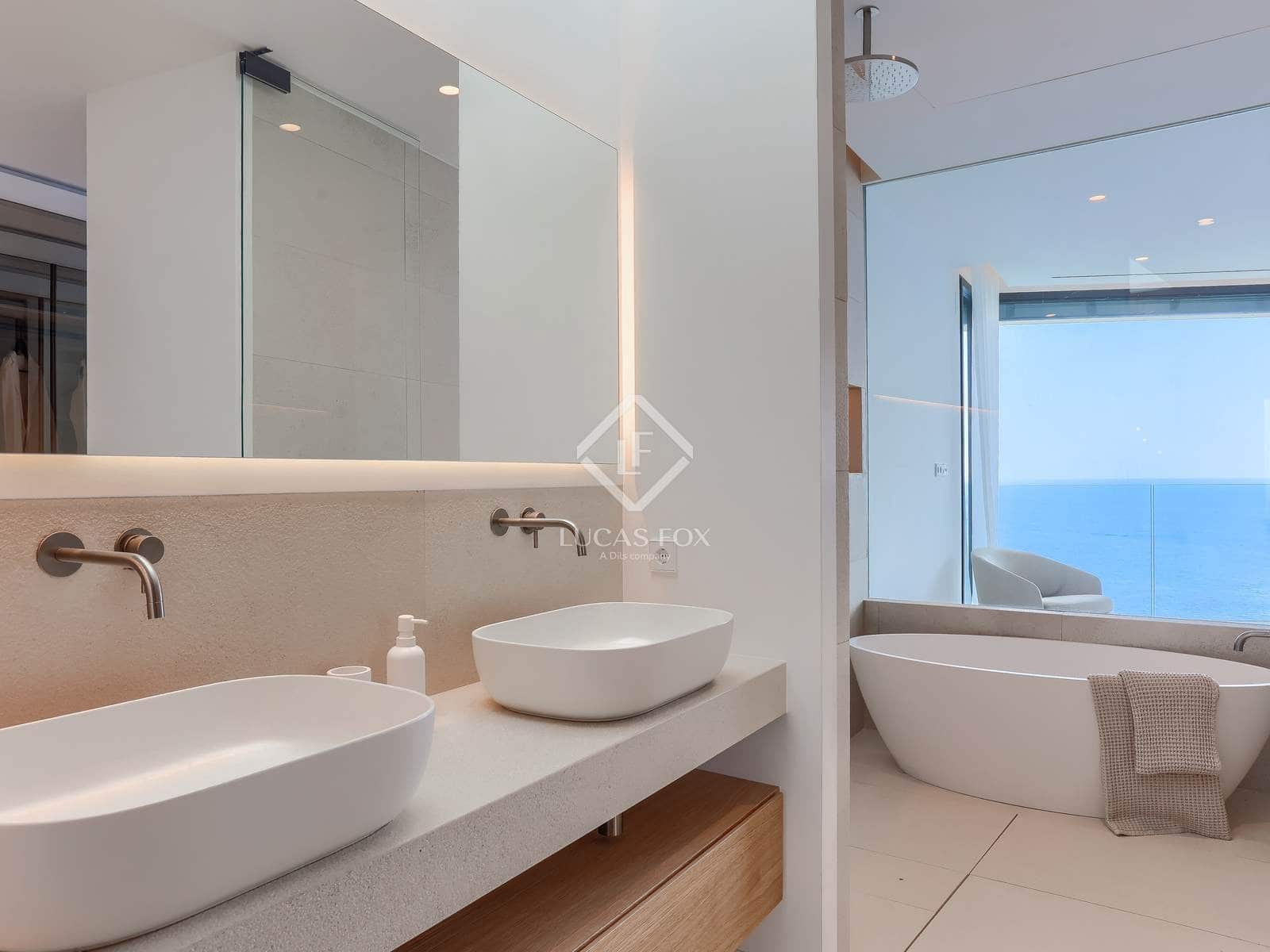 4 makuuhuone Huvila myytävänä paikassa El Toro / Port Adriano mukana uima-altaan 
autotalli - 11 900 000 € (Ref: 9085660)