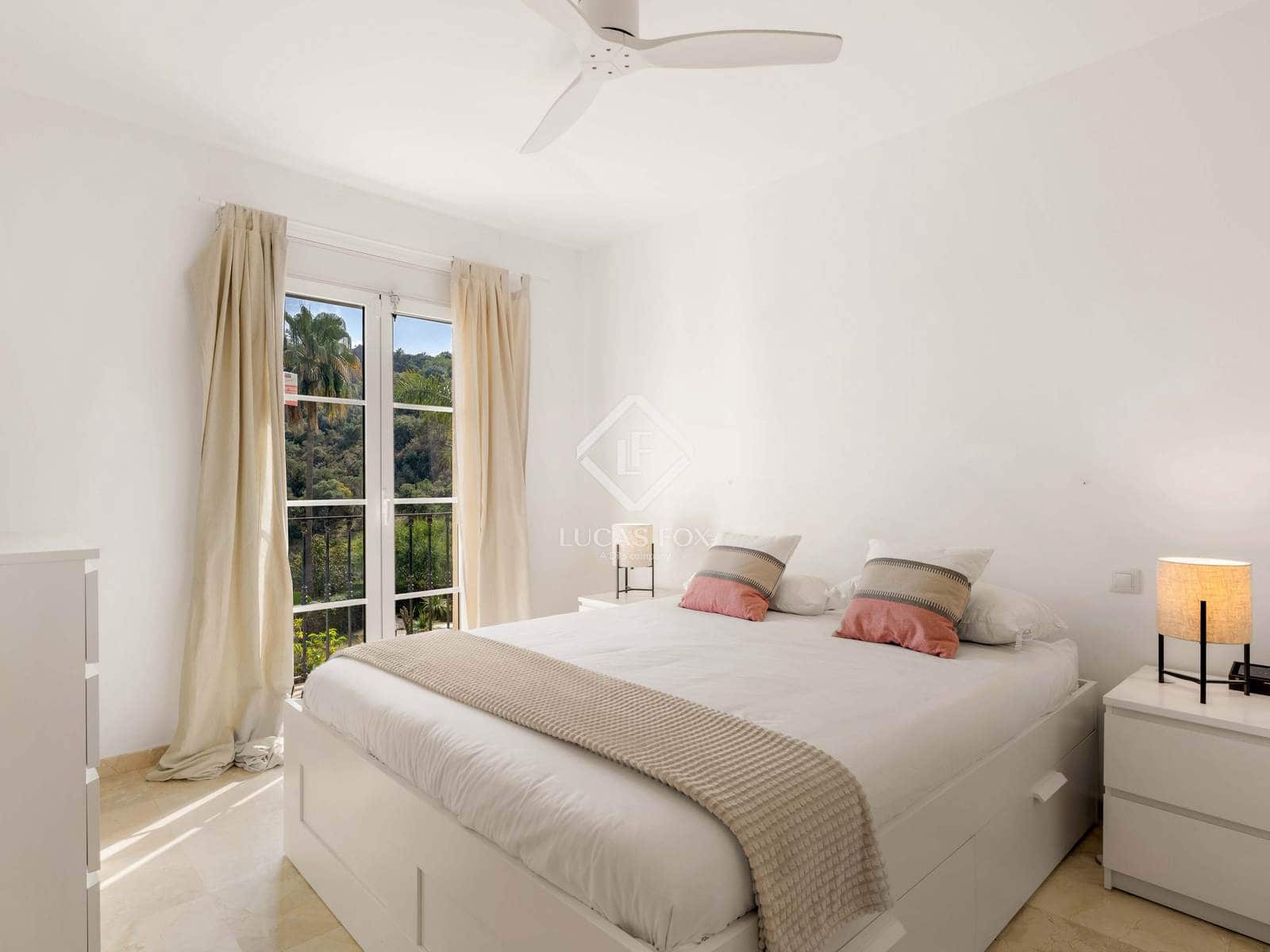 3 bedroom Apartment for sale in Benahavis with pool garage - € 469,000 (Ref: 9086072)