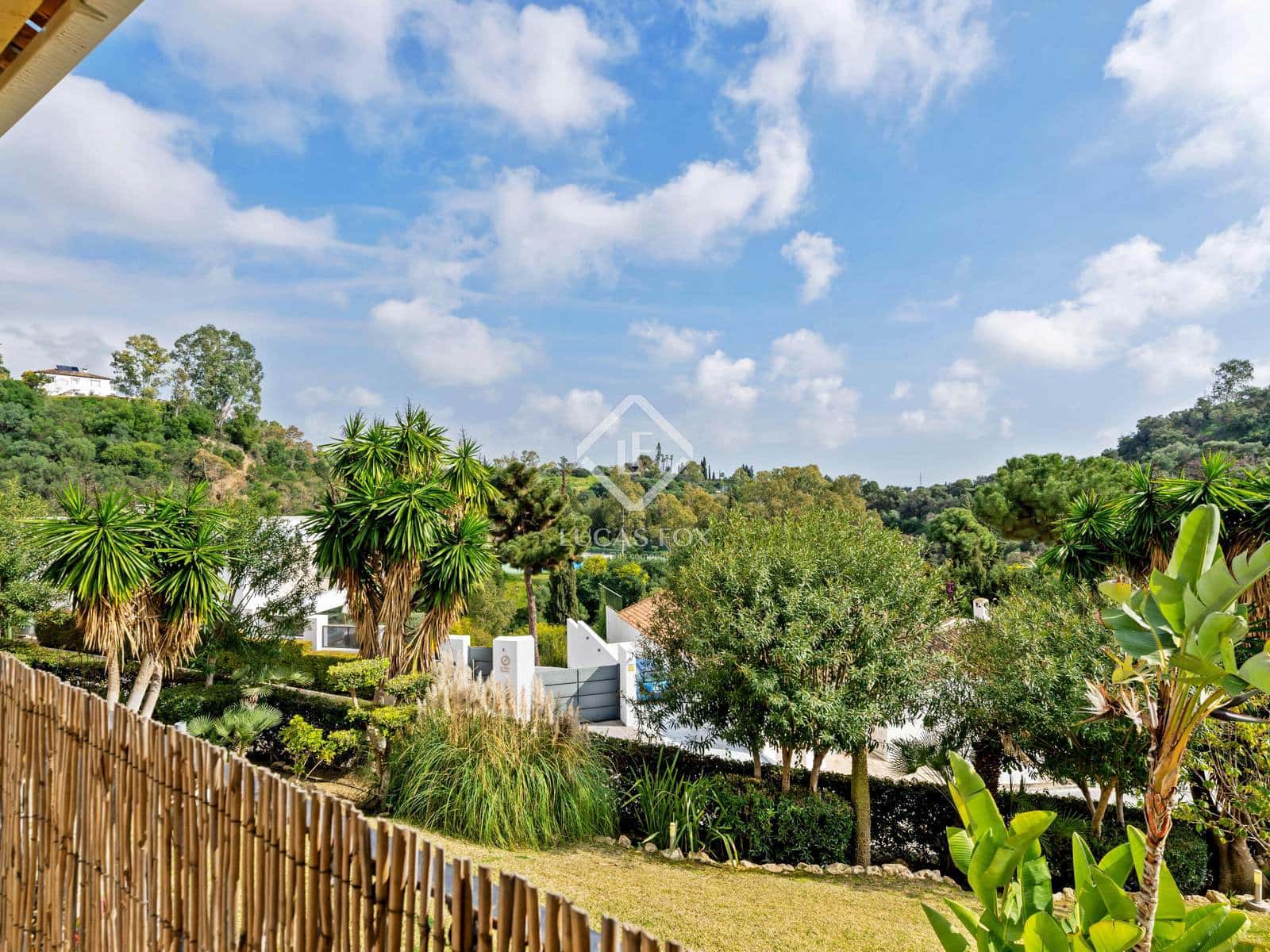 3 bedroom Apartment for sale in Benahavis with pool garage - € 469,000 (Ref: 9086072)