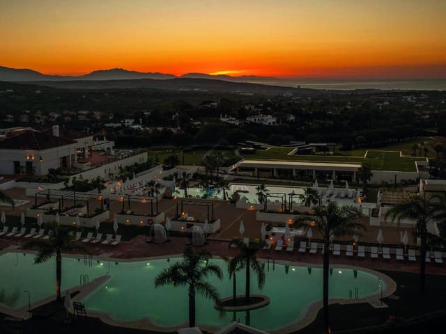 4 slaapkamer Villa te koop in Sotogrande, San Roque met zwembad garage - € 4.000.000 (Ref: 9086428)