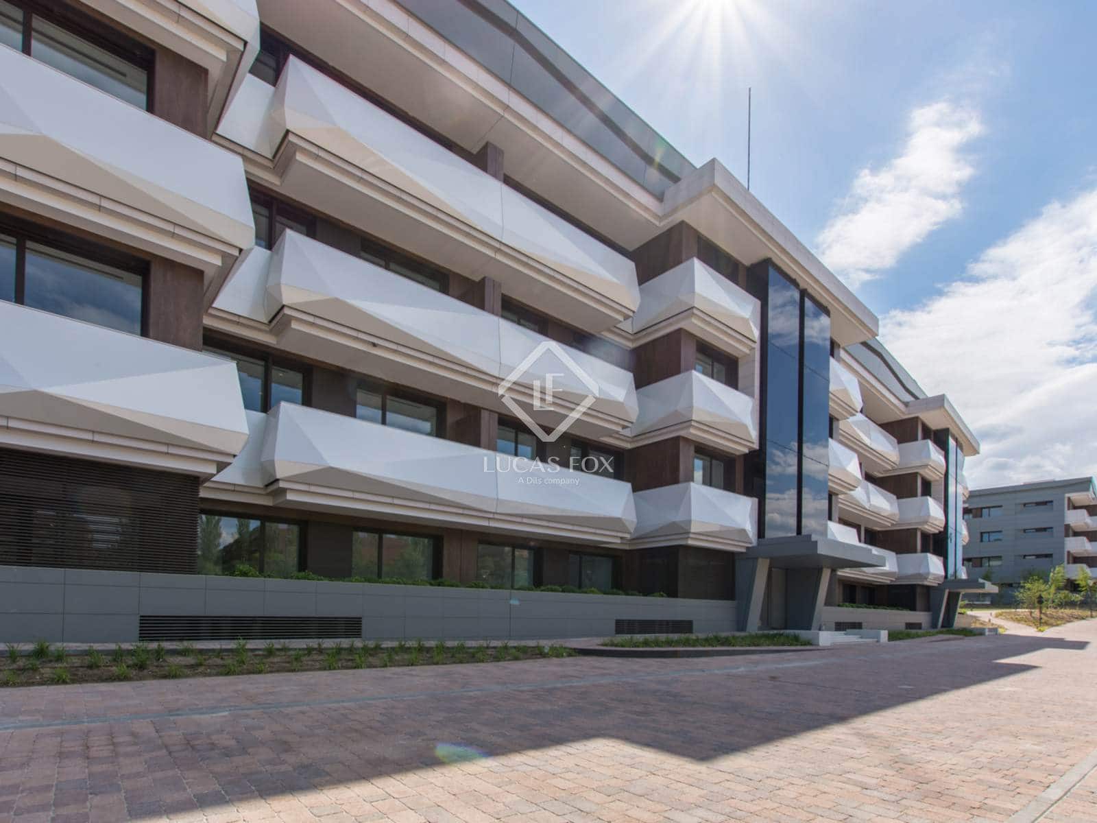 Apartamento de 4 habitaciones en Pozuelo de Alarcón en alquiler con piscina garaje - 4.990 € (Ref: 9086432)