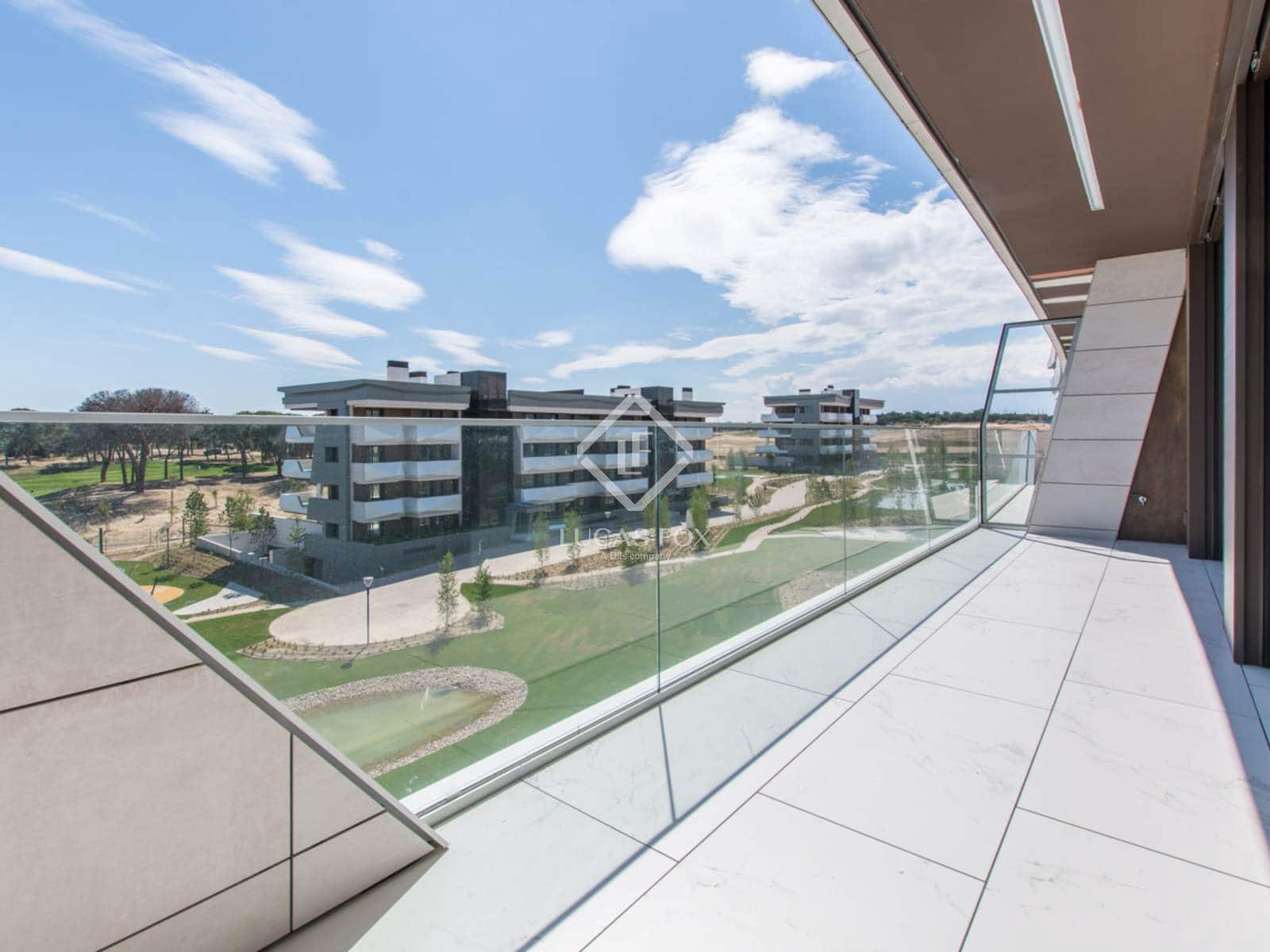 Apartamento de 4 habitaciones en Pozuelo de Alarcón en alquiler con piscina garaje - 4.990 € (Ref: 9086432)