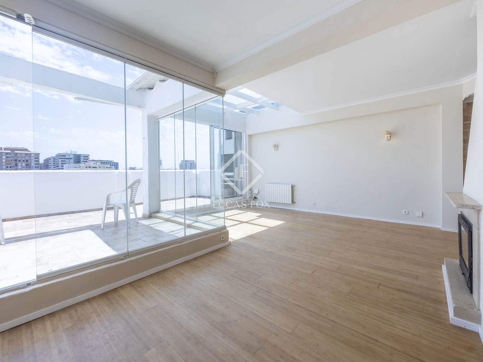 3 soveværelse Penthouse til leje i Valencia by - € 2.300 (Ref: 9086433)