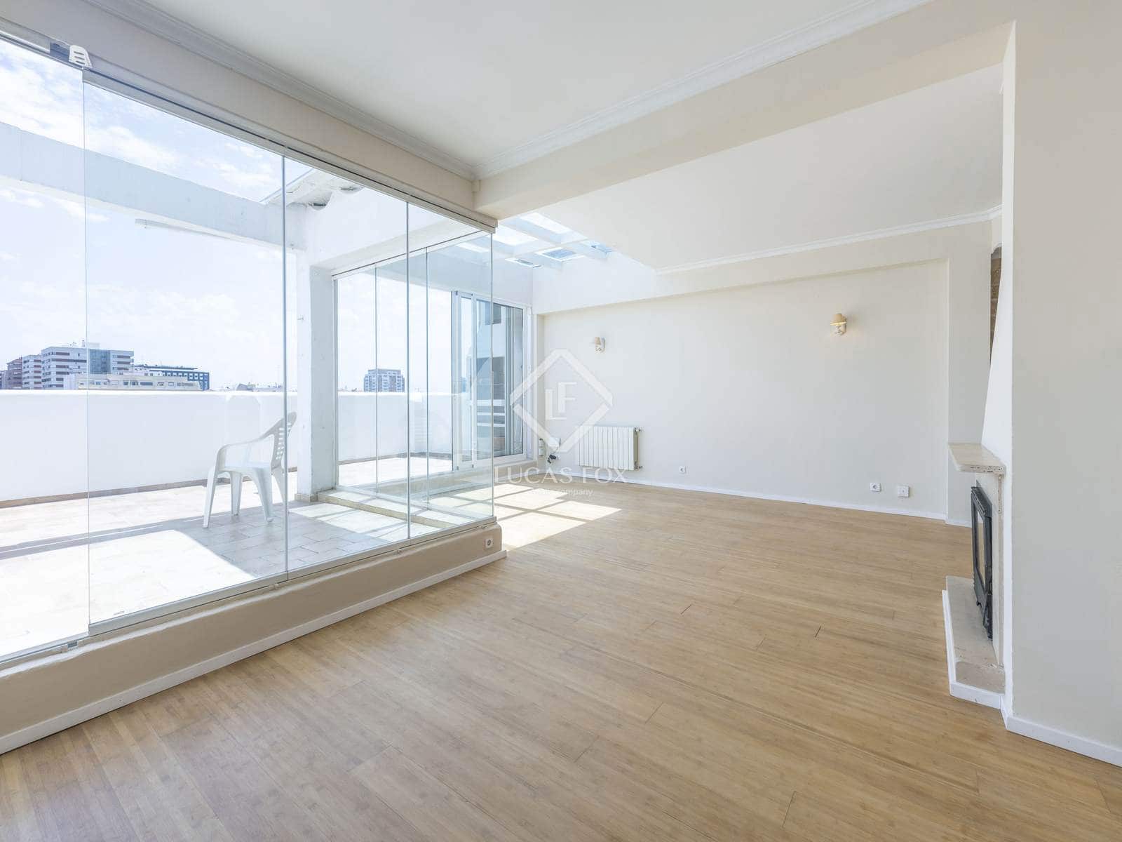 3 soveværelse Penthouse til leje i Valencia by - € 2.300 (Ref: 9086433)