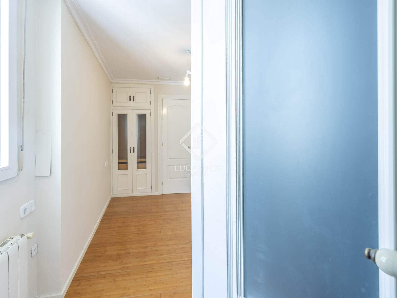 3 soveværelse Penthouse til leje i Valencia by - € 2.300 (Ref: 9086433)