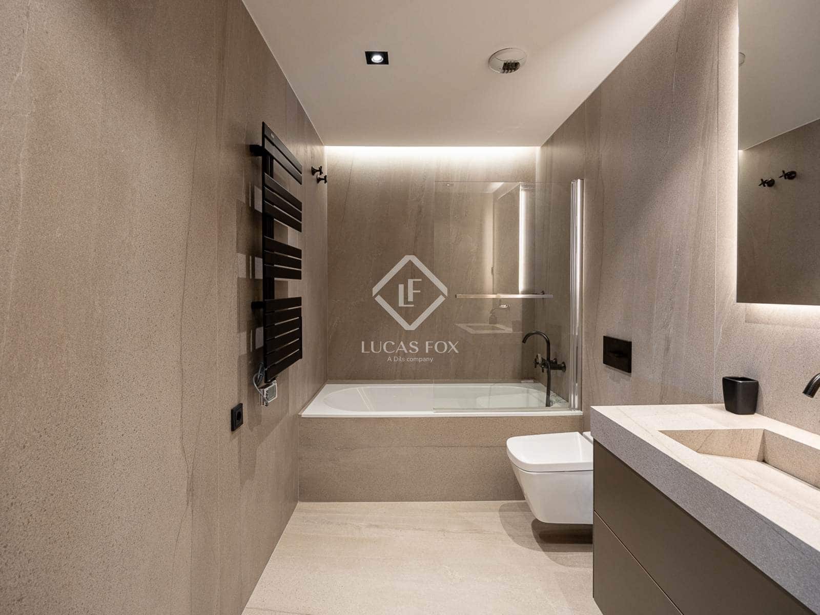 2 slaapkamer Appartement te huur in Barcelona stad - € 3.224 (Ref: 9087525)