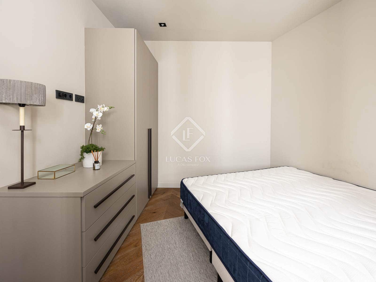 2 slaapkamer Appartement te huur in Barcelona stad - € 3.224 (Ref: 9087525)