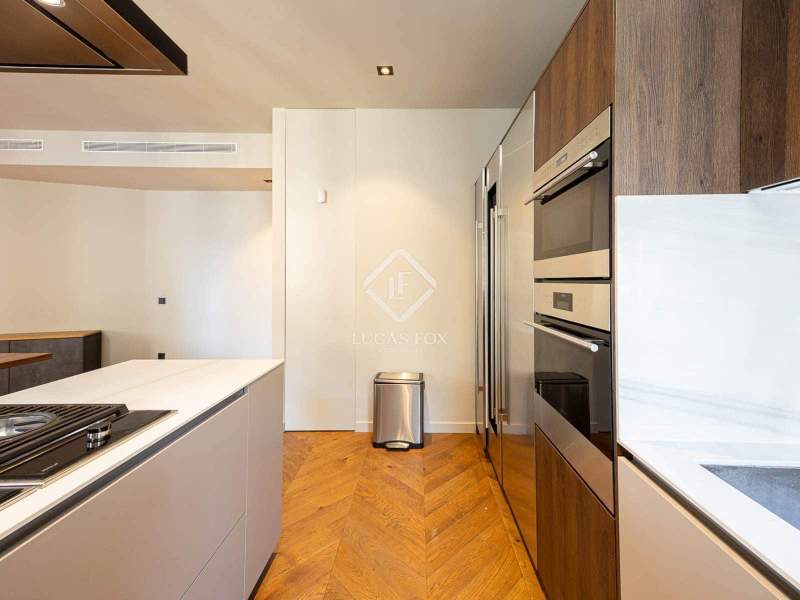 2 slaapkamer Appartement te huur in Barcelona stad - € 3.224 (Ref: 9087525)