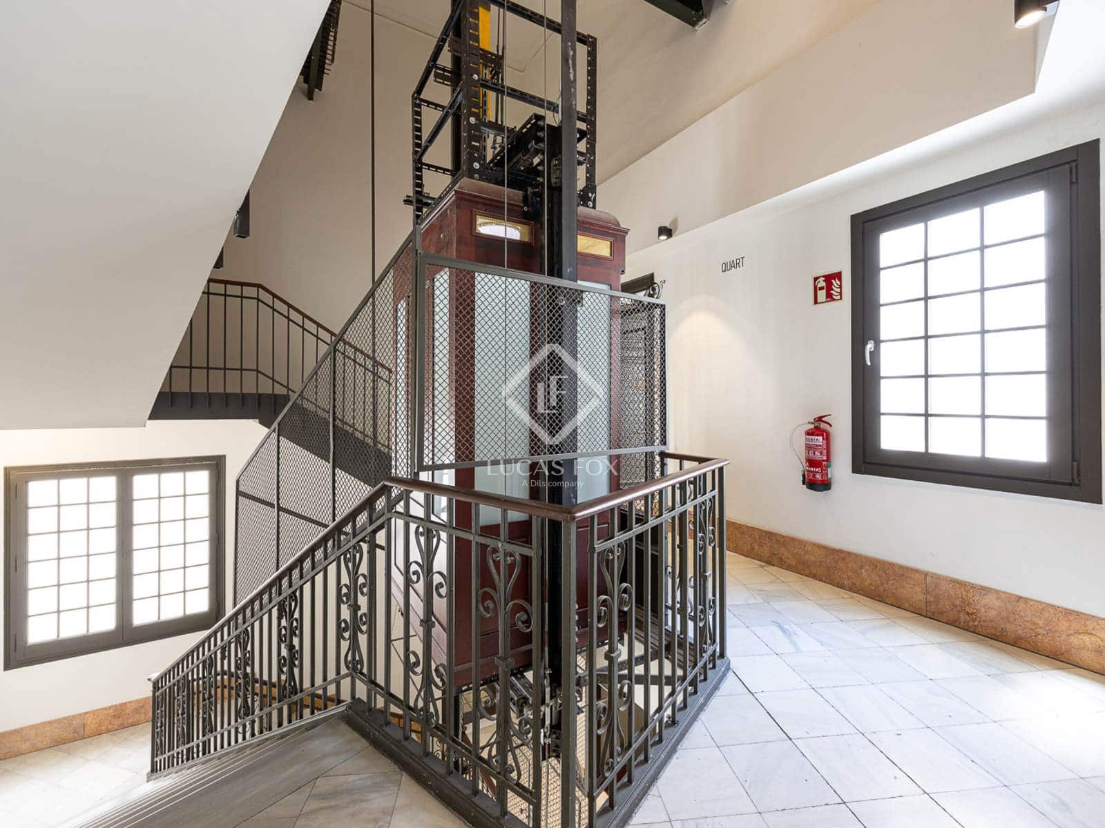 2 slaapkamer Appartement te huur in Barcelona stad - € 3.224 (Ref: 9087525)