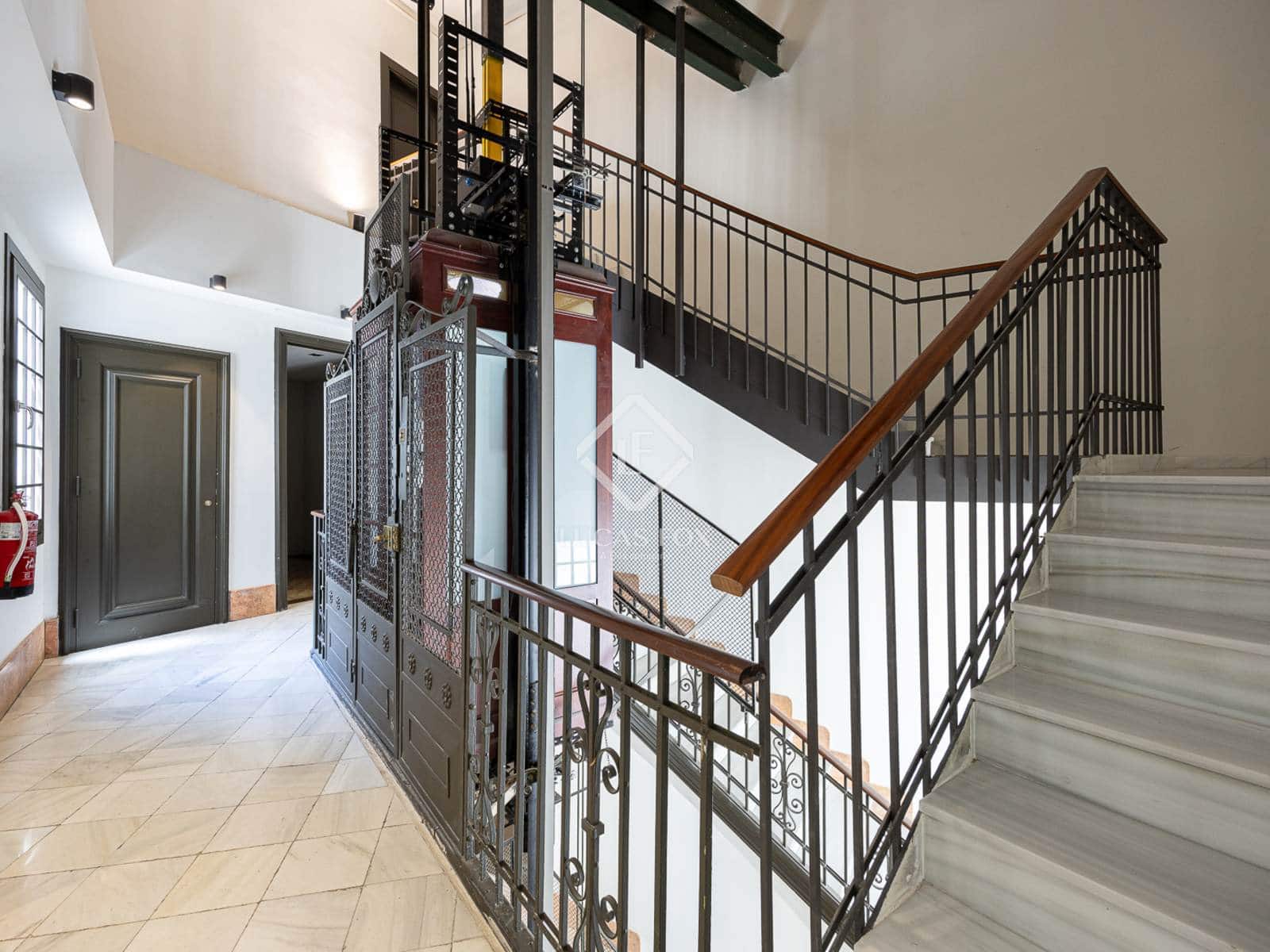 2 slaapkamer Appartement te huur in Barcelona stad - € 3.224 (Ref: 9087525)