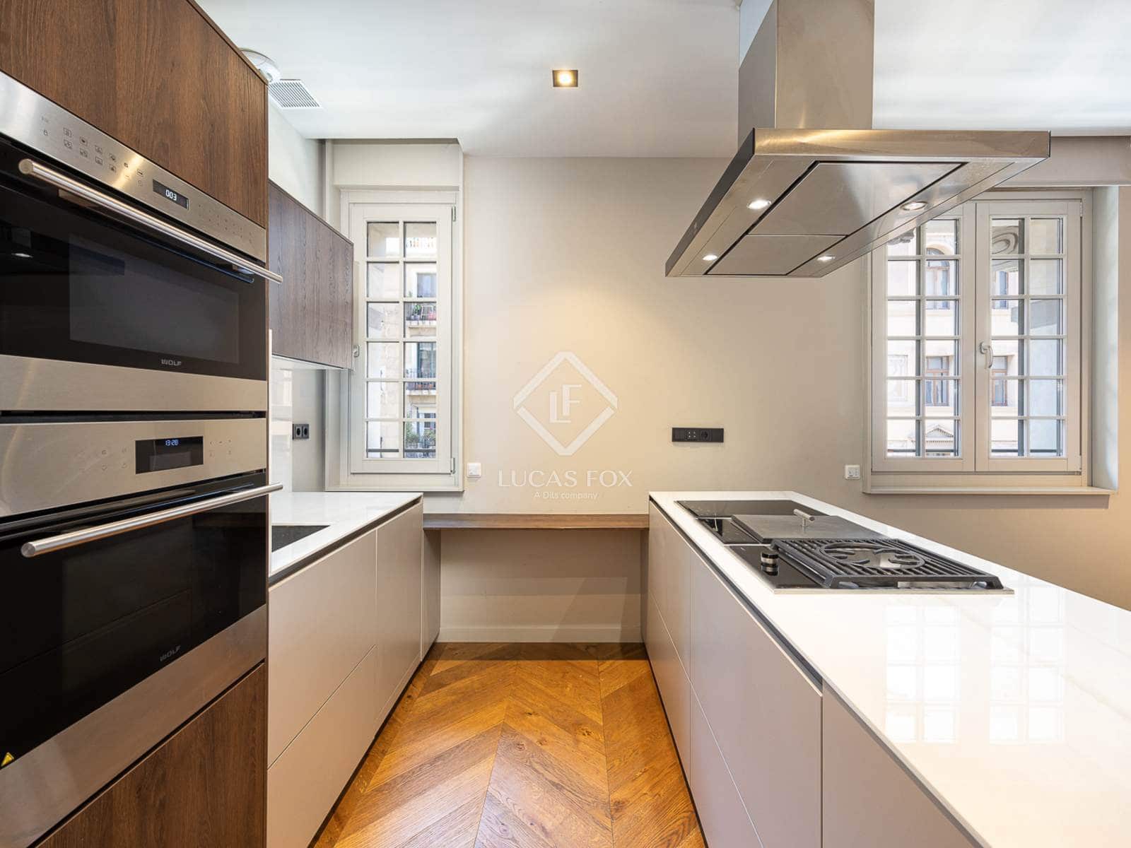 2 slaapkamer Appartement te huur in Barcelona stad - € 3.224 (Ref: 9087525)