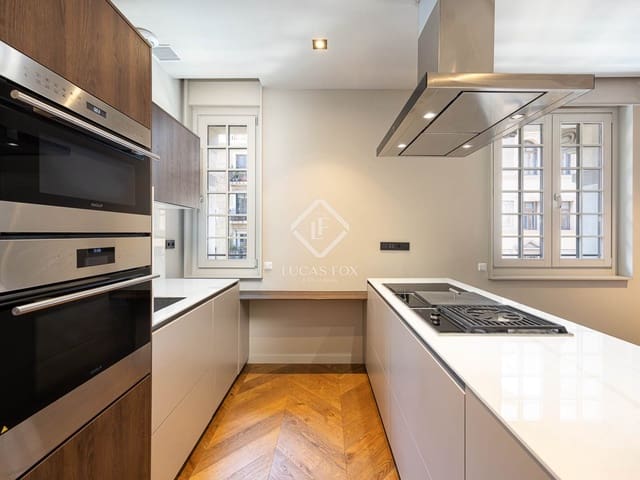 2 quarto Apartamento para arrendar em Barcelona cidade - 3 224 € (Ref: 9087525)