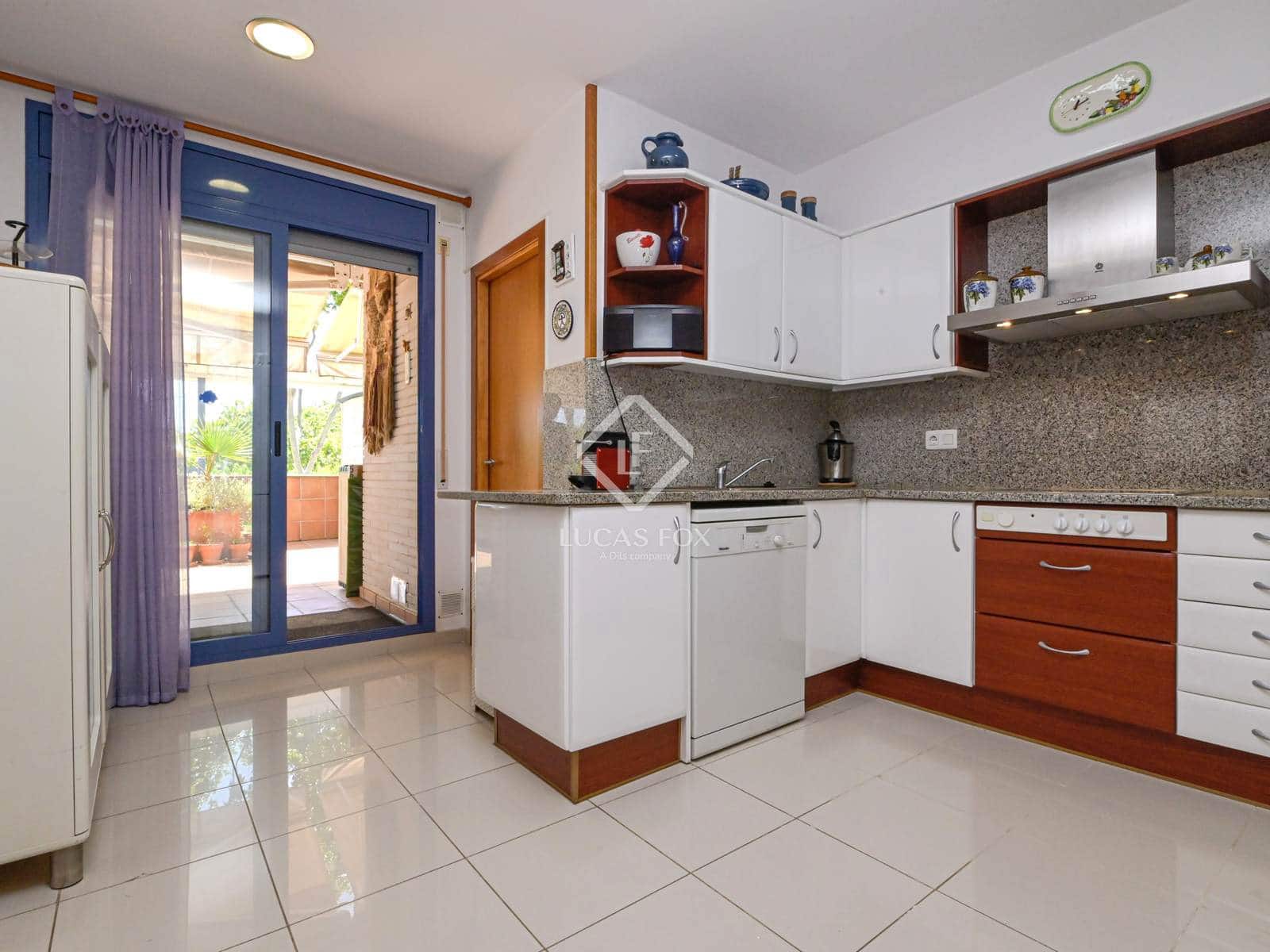 3 bedroom Apartment for sale in Platja d'Aro with pool garage - € 399,500 (Ref: 9087528)