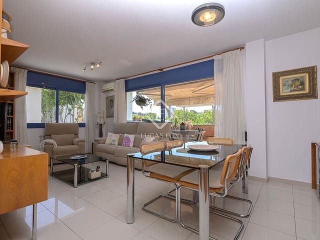 3 sypialnia Apartament na sprzedaż w Platja d'Aro, Castell-Platja d'Aro z basenem garażem - 399 500 € (Ref: 9087528)