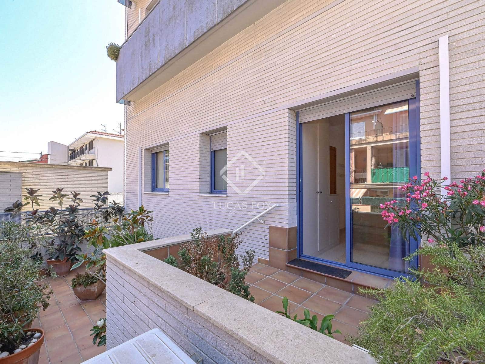 3 bedroom Apartment for sale in Platja d'Aro with pool garage - € 399,500 (Ref: 9087528)