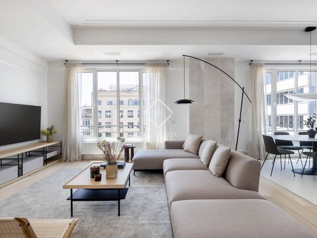 Appartement de 4 chambres à louer à Barcelone ville avec garage - 9 000 € (Ref: 9088432)