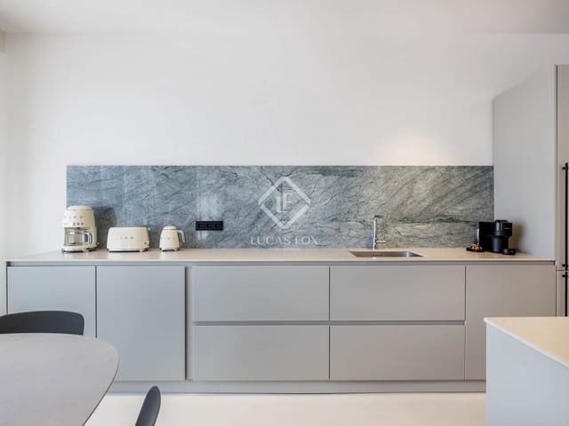 Appartement de 4 chambres à louer à Barcelone ville avec garage - 9 000 € (Ref: 9088432)