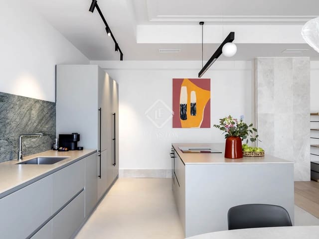 Appartement de 4 chambres à louer à Barcelone ville avec garage - 9 000 € (Ref: 9088432)