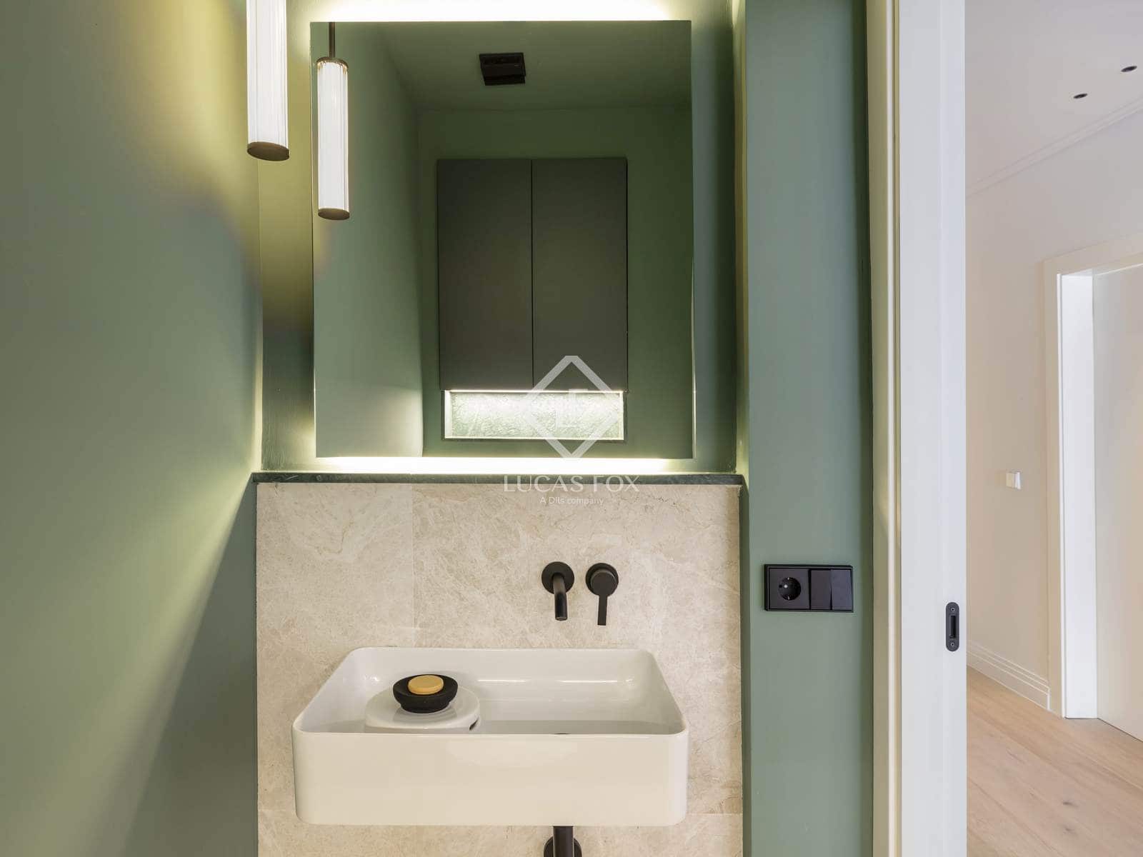 4 slaapkamer Appartement te huur in Barcelona stad met garage - € 9.000 (Ref: 9088432)