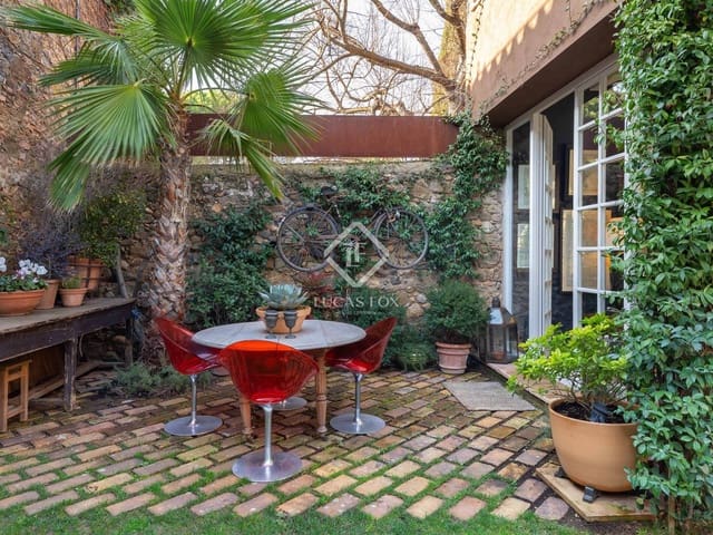 7 bedroom Villa for sale in Forallac with pool - € 1,650,000 (Ref: 9088433)