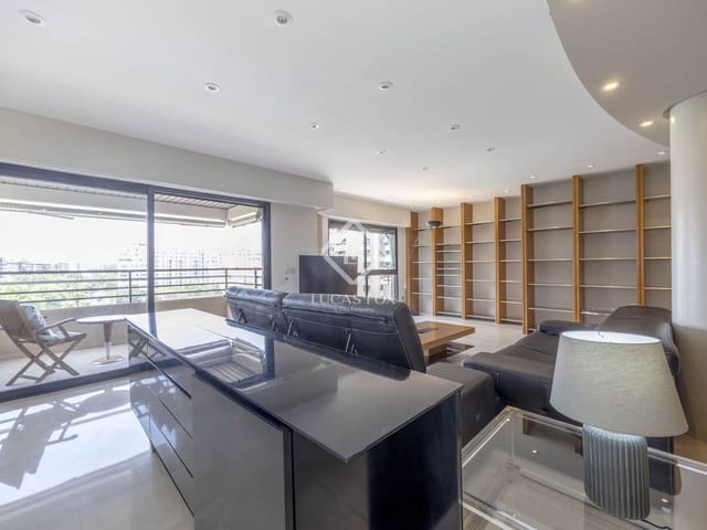 4 soveværelse Lejlighed til leje i Valencia by med swimmingpool garage - € 3.500 (Ref: 9088434)