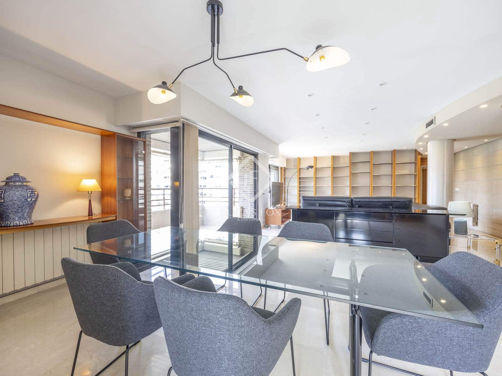 4 bedroom Apartment for rent in Valencia city with pool garage - € 3,500 (Ref: 9088434)