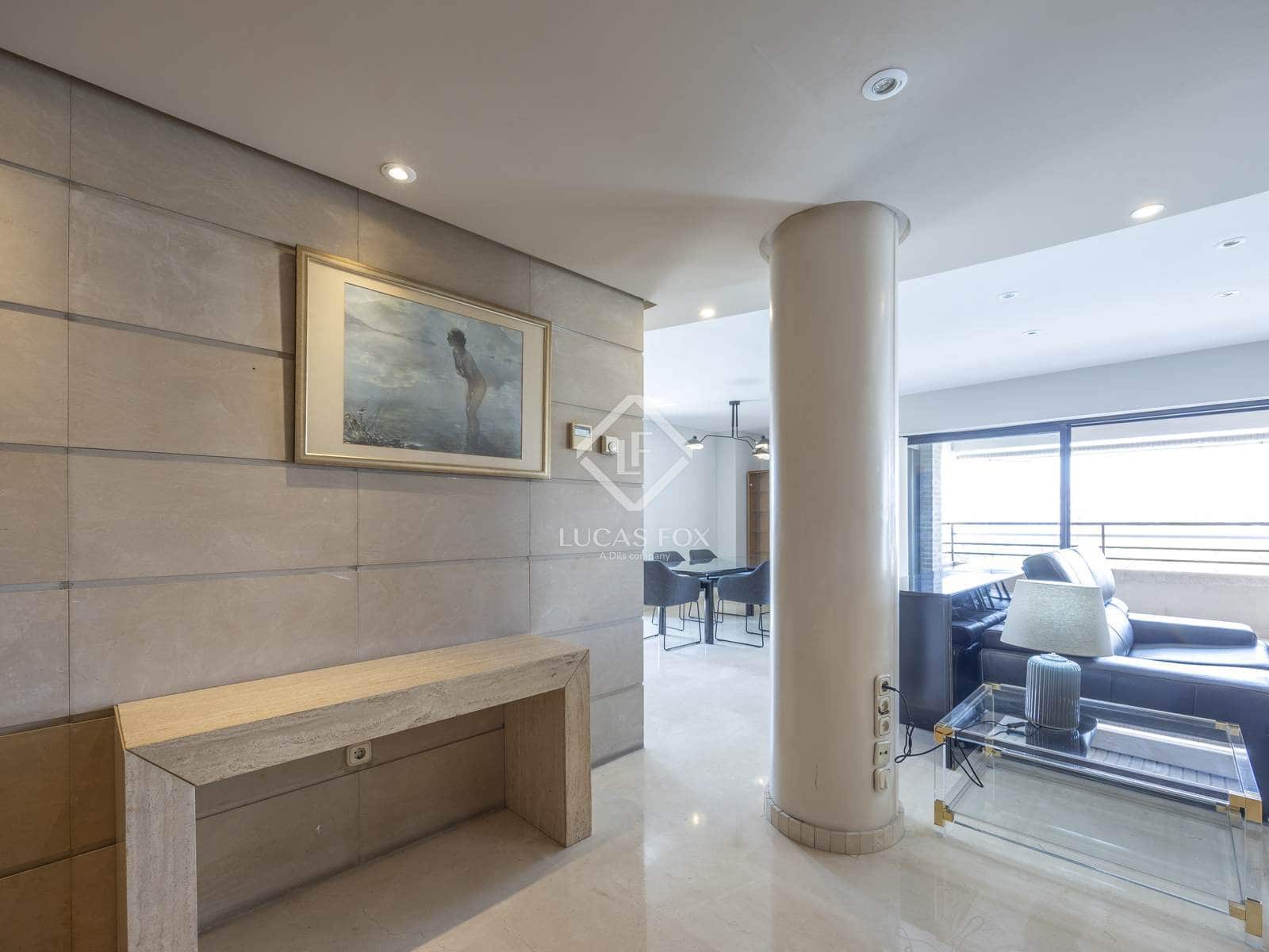 4 bedroom Apartment for rent in Valencia city with pool garage - € 3,500 (Ref: 9088434)