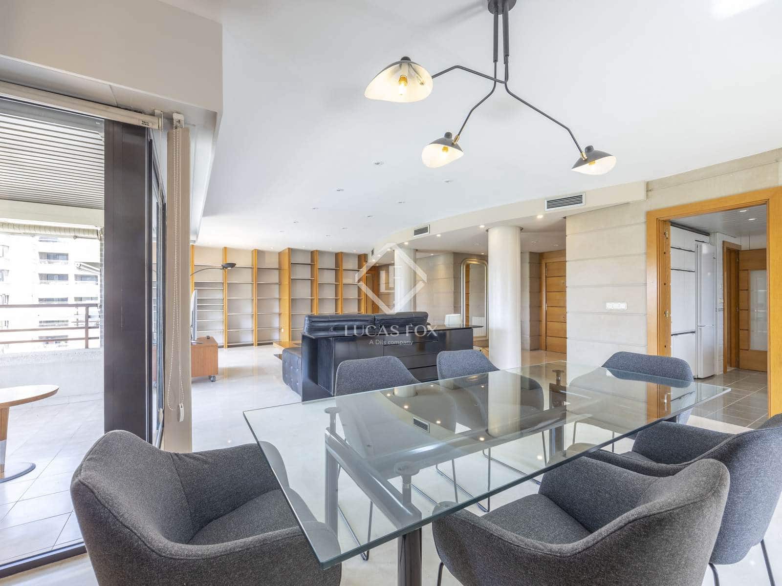 4 bedroom Apartment for rent in Valencia city with pool garage - € 3,500 (Ref: 9088434)
