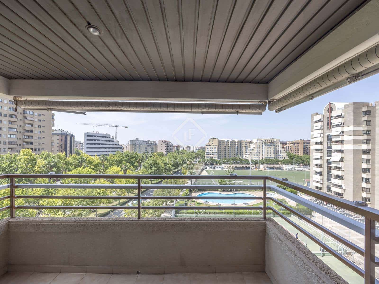 4 bedroom Apartment for rent in Valencia city with pool garage - € 3,500 (Ref: 9088434)