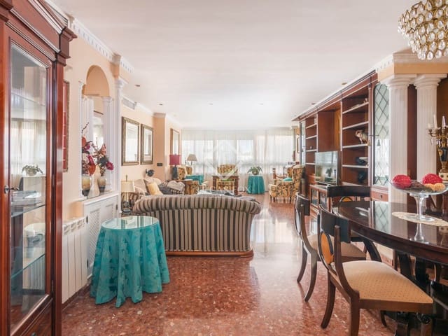 4 chambre Appartement à vendre à La Malagueta, Malaga ville avec garage - 965 000 € (Ref: 9094716)