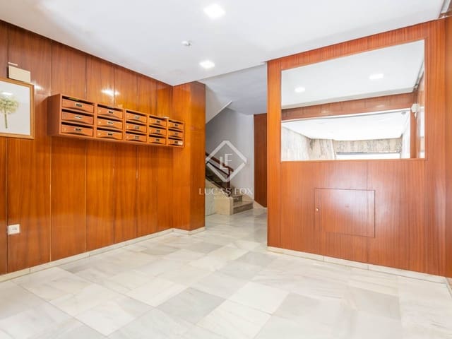 4 chambre Appartement à vendre à La Malagueta, Malaga ville avec garage - 965 000 € (Ref: 9094716)