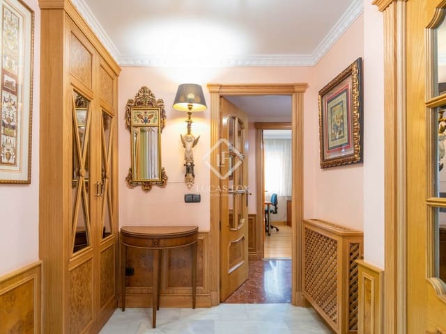 4 chambre Appartement à vendre à La Malagueta, Malaga ville avec garage - 965 000 € (Ref: 9094716)