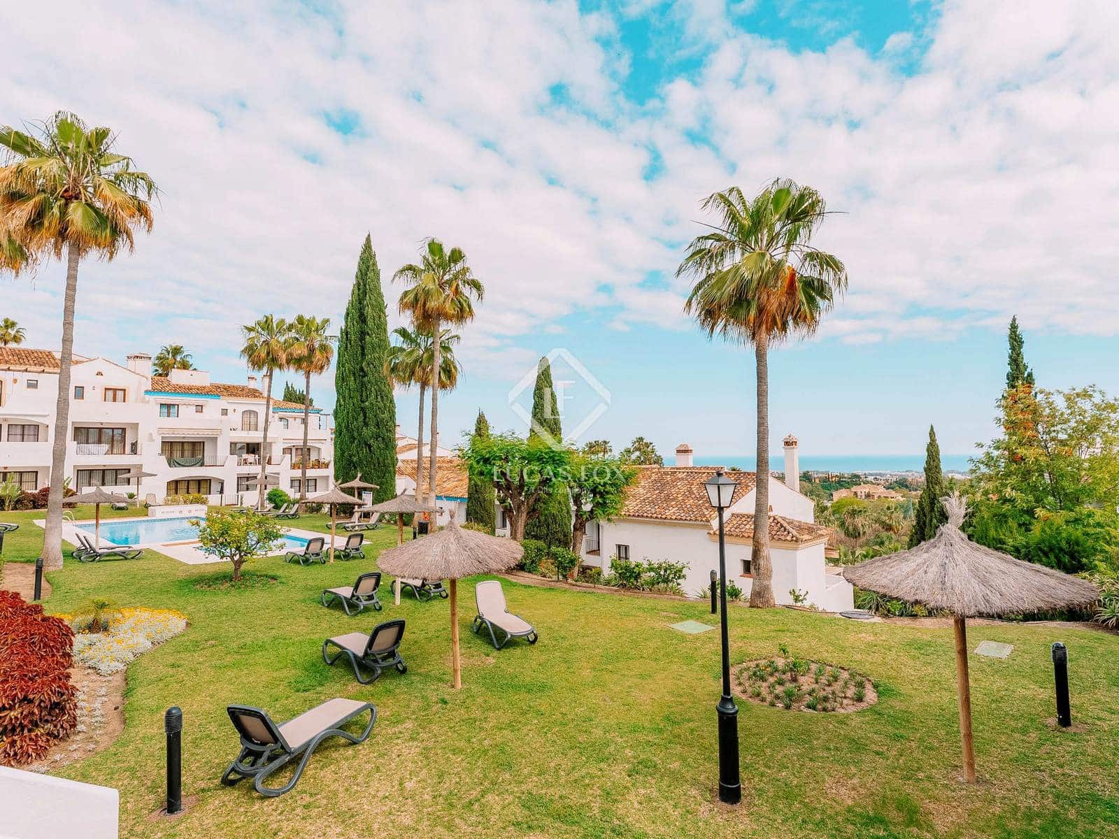 3 bedroom Villa for sale in Benahavis with pool garage - € 649,000 (Ref: 9097055)