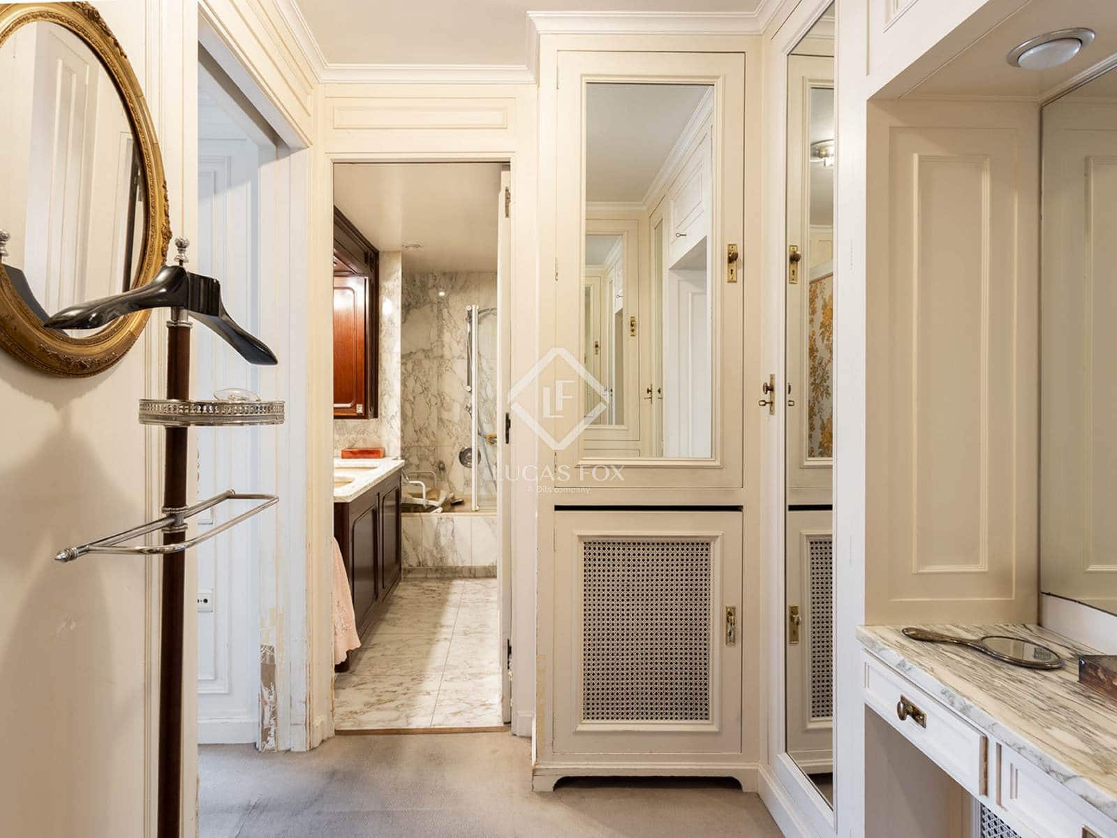 5 slaapkamer Appartement te koop in Barcelona stad met garage - € 2.075.000 (Ref: 9097356)