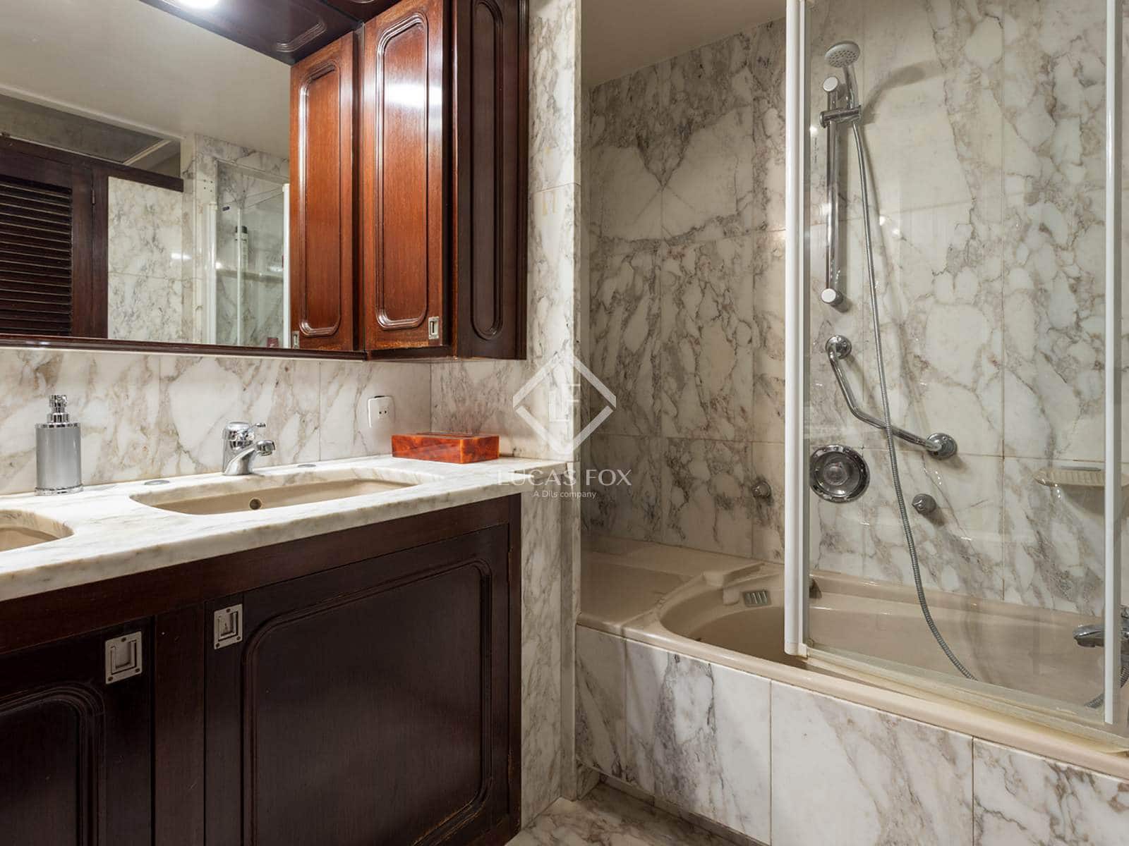 5 slaapkamer Appartement te koop in Barcelona stad met garage - € 2.075.000 (Ref: 9097356)