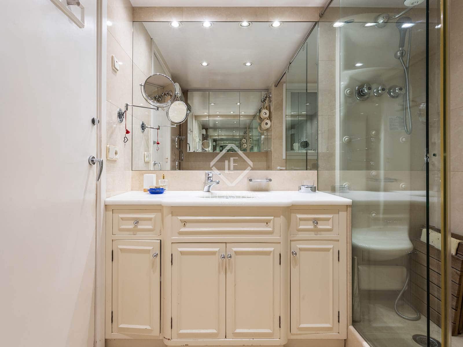 5 slaapkamer Appartement te koop in Barcelona stad met garage - € 2.075.000 (Ref: 9097356)