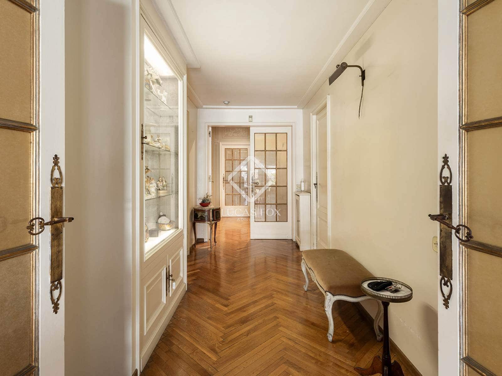 5 slaapkamer Appartement te koop in Barcelona stad met garage - € 2.075.000 (Ref: 9097356)