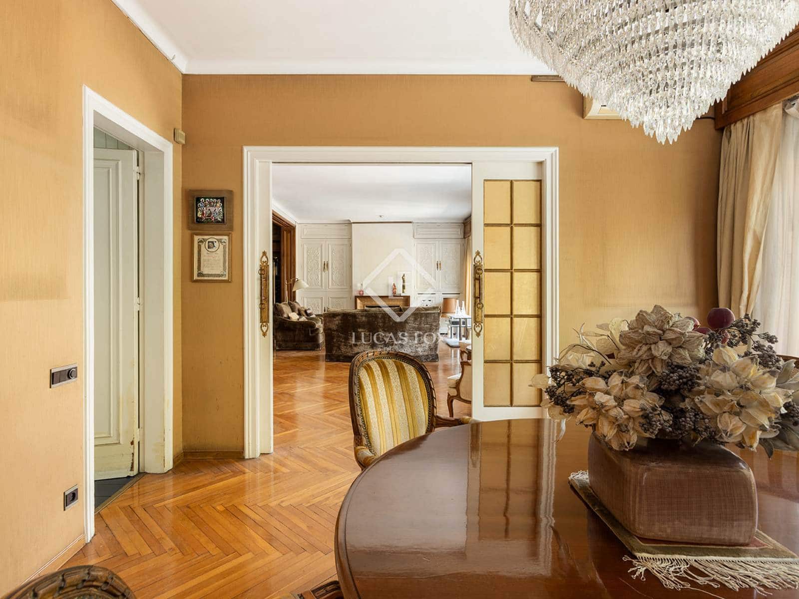 5 slaapkamer Appartement te koop in Barcelona stad met garage - € 2.075.000 (Ref: 9097356)