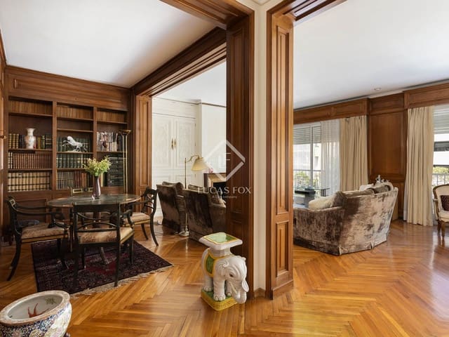 5 slaapkamer Appartement te koop in Barcelona stad met garage - € 2.075.000 (Ref: 9097356)