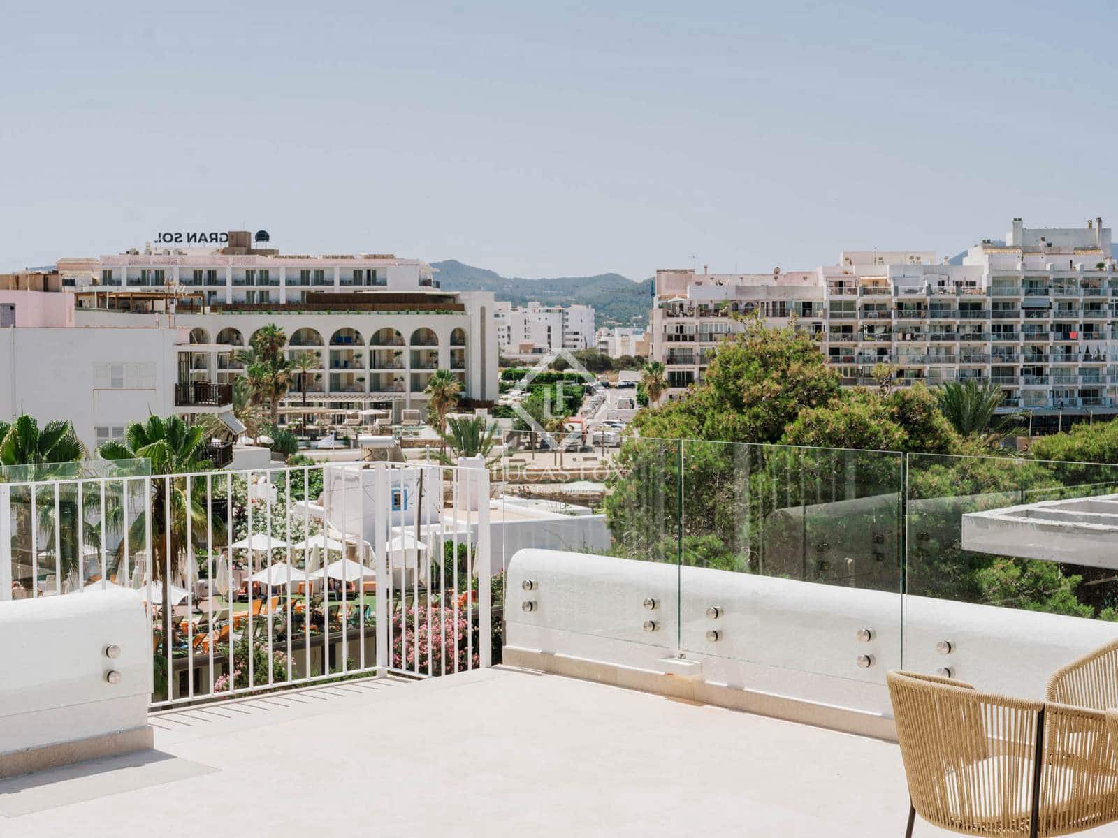 2 soverom Leilighet til salgs i Sant Antoni de Portmany med garasje - € 850 000 (Ref: 9097358)