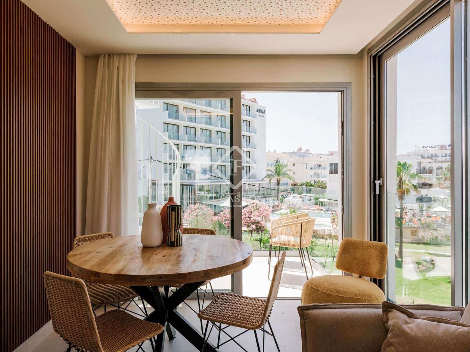 2 soverom Leilighet til salgs i Sant Antoni de Portmany med garasje - € 585 000 (Ref: 9097359)