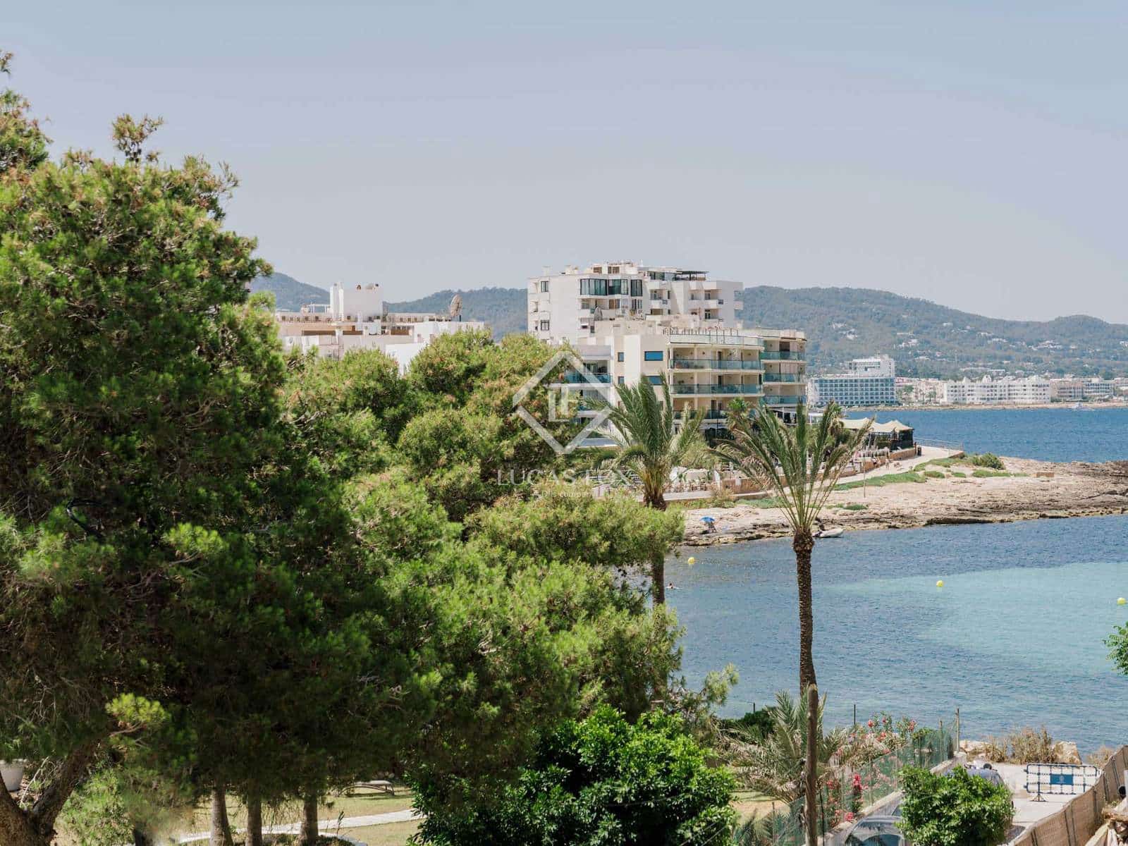 2 soverom Leilighet til salgs i Sant Antoni de Portmany med garasje - € 585 000 (Ref: 9097359)