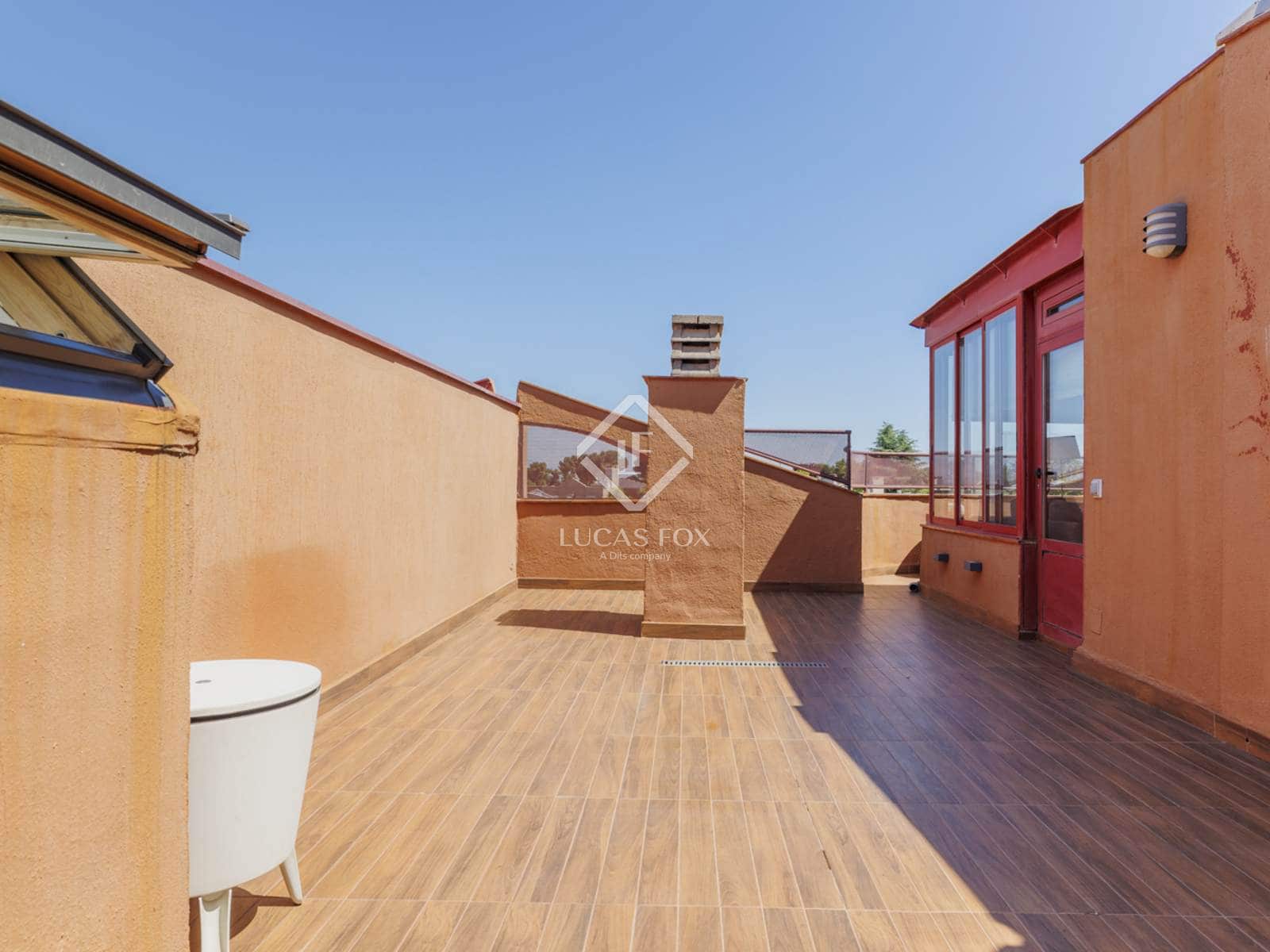 4 soveværelse Penthouse til salg i Pozuelo de Alarcon med swimmingpool garage - € 1.290.000 (Ref: 9097372)