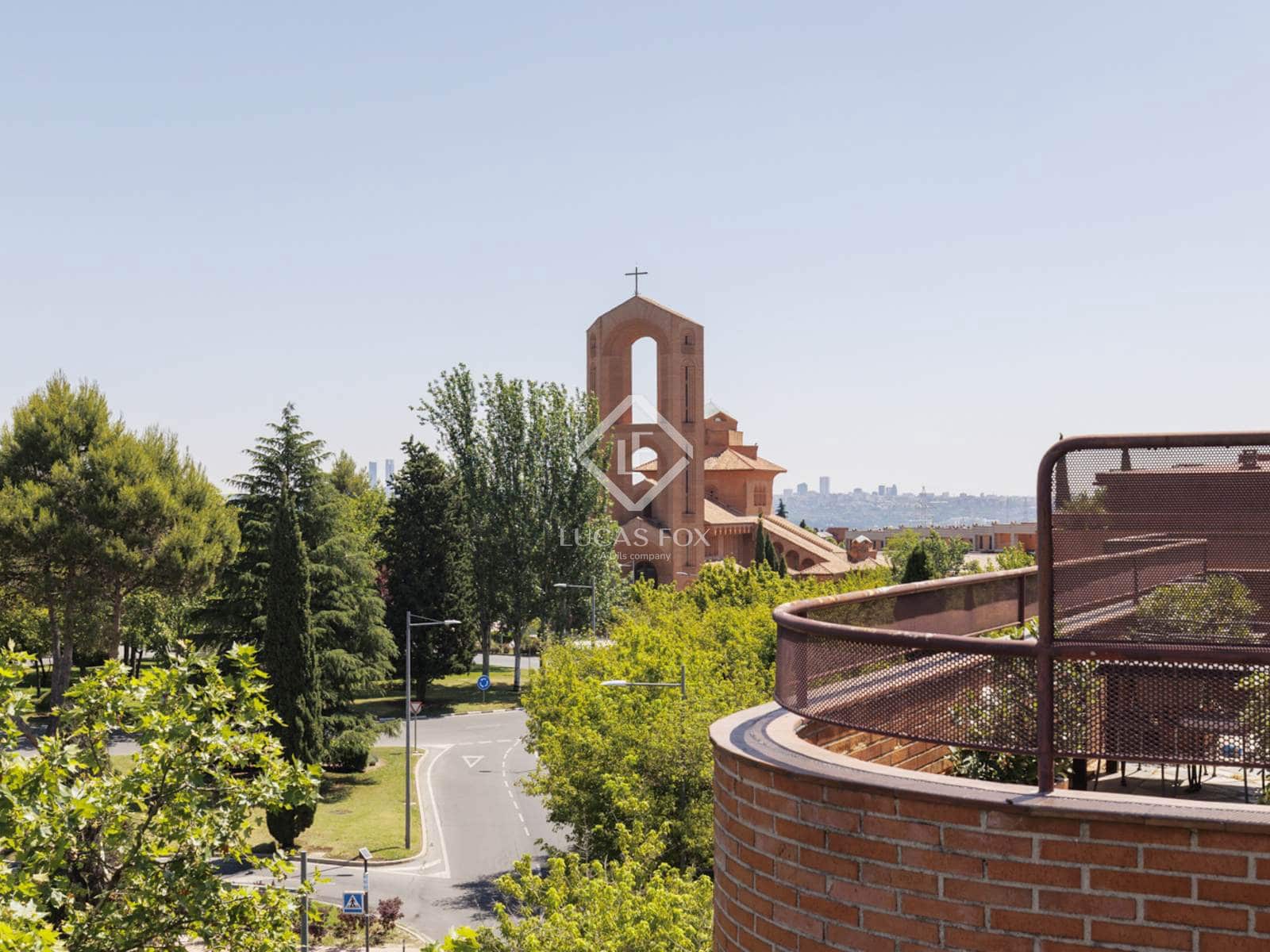 4 soveværelse Penthouse til salg i Pozuelo de Alarcon med swimmingpool garage - € 1.290.000 (Ref: 9097372)