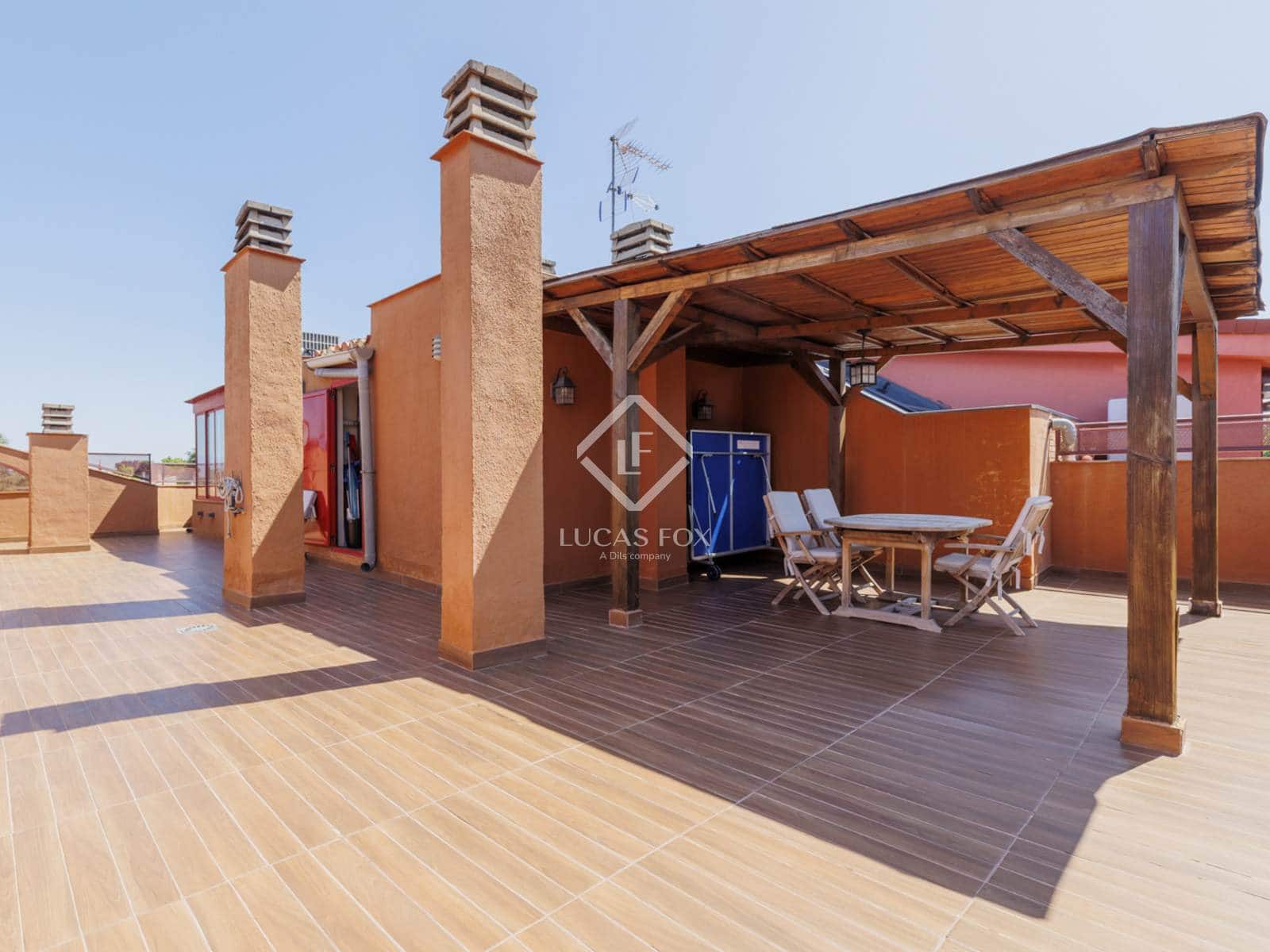 4 soveværelse Penthouse til salg i Pozuelo de Alarcon med swimmingpool garage - € 1.290.000 (Ref: 9097372)