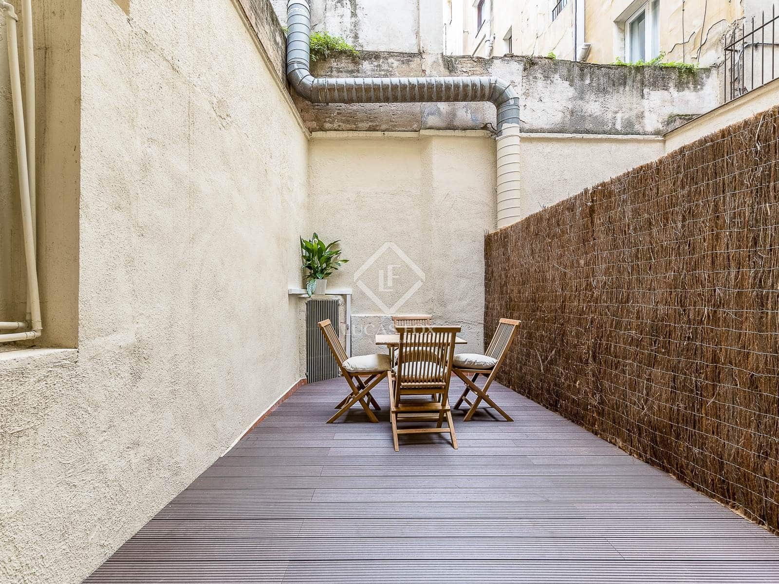 2 soveværelse Lejlighed til salg i Barcelona by - € 475.000 (Ref: 9097581)