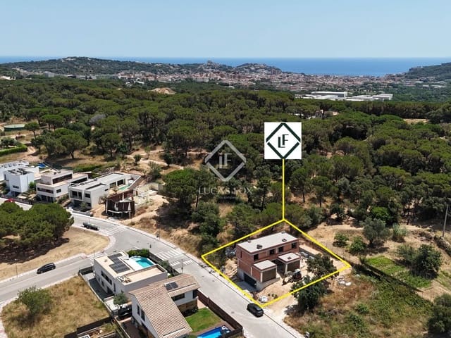 5 chambre Villa/Maison à vendre à Santa Cristina d'Aro avec piscine garage - 1 300 000 € (Ref: 9097582)